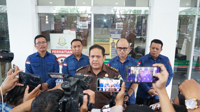 PLH Kasi Penkum Kejati Sumut, Muhammad Husairi saat memberikan keterangan pers. [Dok. Humas Kejati Sumut]